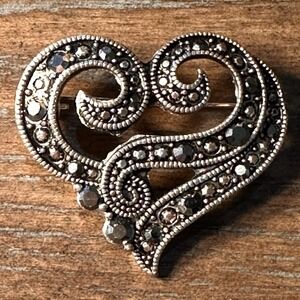 Vtg Silver Tone Heart Brooch Pin Black & Silver Marcasite Gems Unsigned